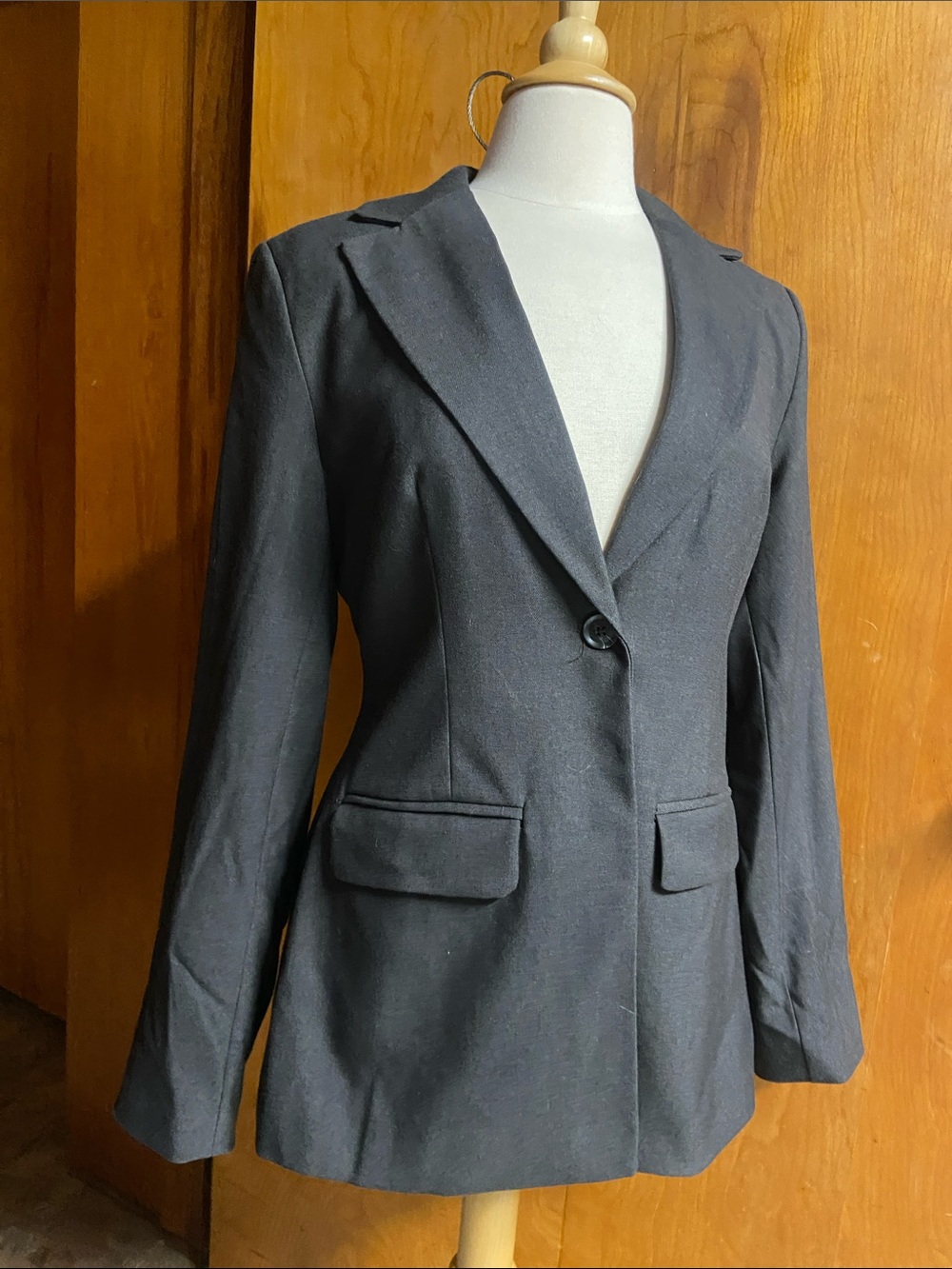 Women's Tailored Single-Button Gray Blazer